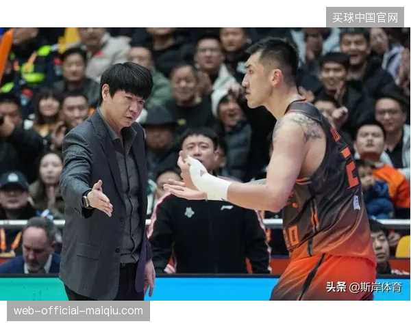 上海男篮常规赛打出23连胜追平队史纪录,并以主场不败金身统治联盟 上海男篮常规赛打出23连胜追平队史纪录,并以主场不败金身统治联盟